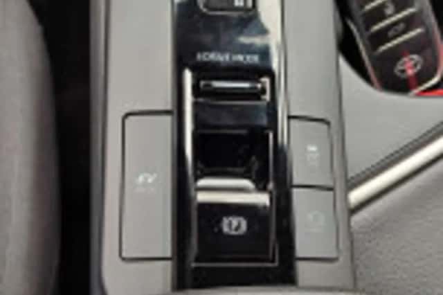 Toyota C hr (2024) thumbnail 66
