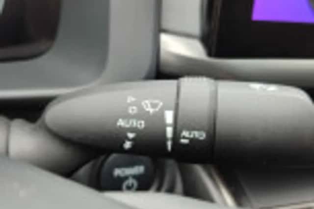 Toyota C hr (2024) thumbnail 73