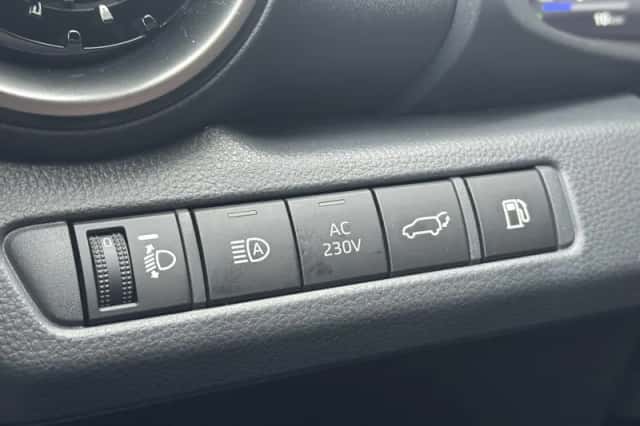 Toyota C hr (2026) thumbnail 18