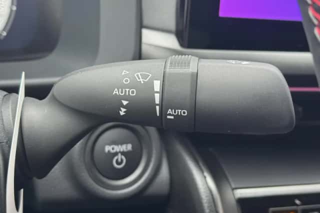 Toyota C hr (2026) thumbnail 23