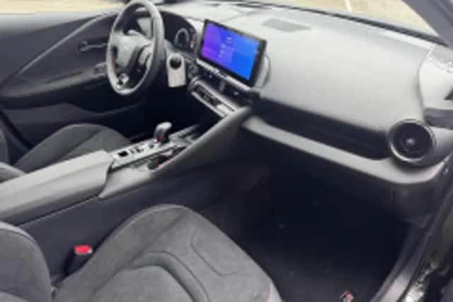 Toyota C hr (2026) thumbnail 4