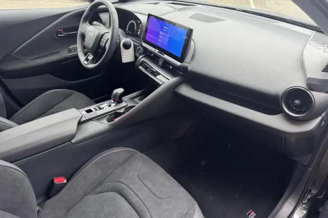 Toyota C hr (2026) thumbnail 10