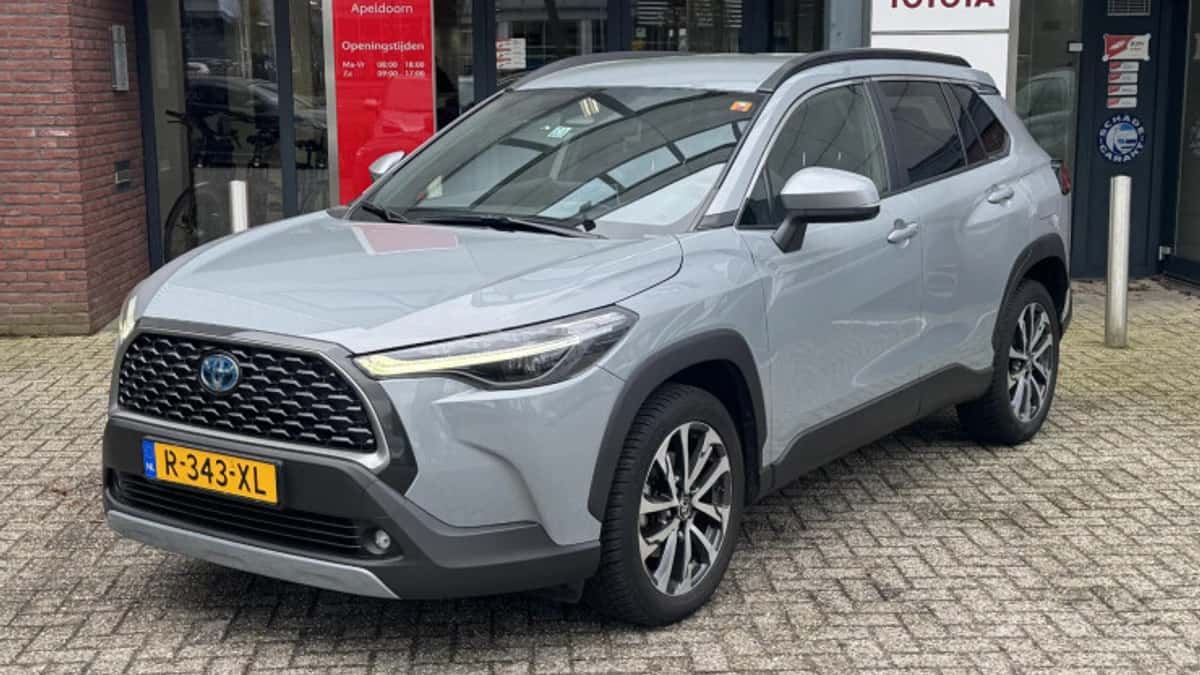 Toyota Corolla (2023) — foto 1