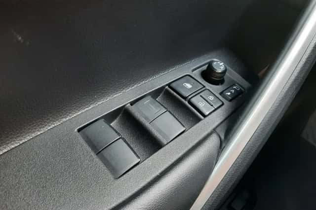 Toyota Corolla (2023) thumbnail 19