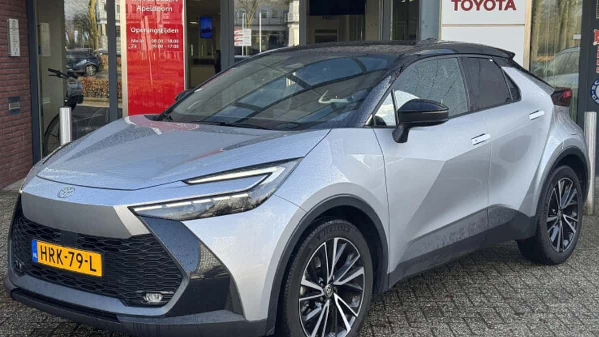 Toyota C hr (2025) — foto 1