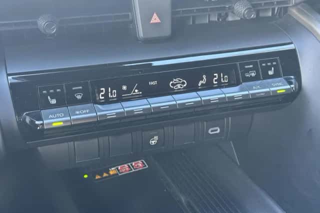Toyota C hr (2025) thumbnail 32