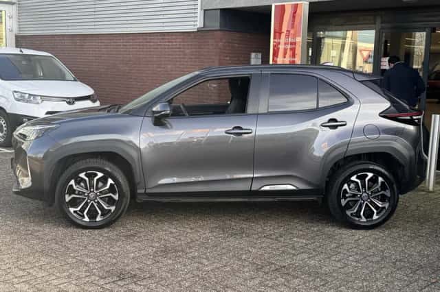 Toyota Yaris Cross (2025) thumbnail 11