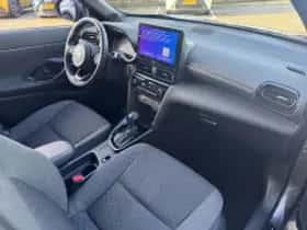 Toyota Yaris Cross (2025) thumbnail 4