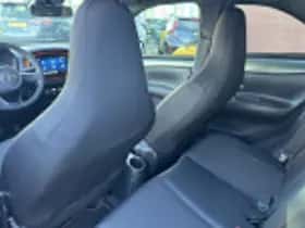 Toyota Aygo X (2022) thumbnail 40