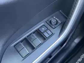 Toyota RAV4 (2024) thumbnail 17