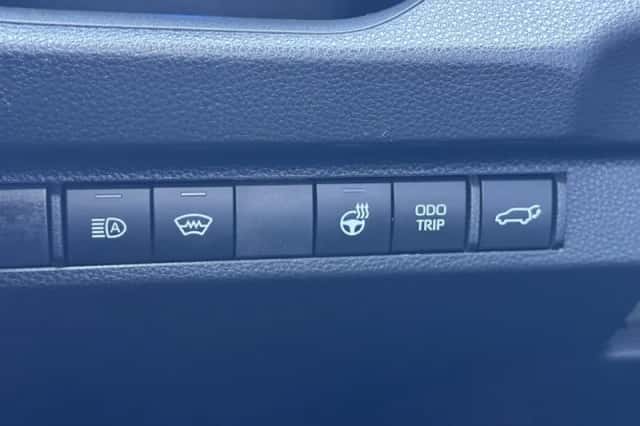 Toyota RAV4 (2024) thumbnail 18