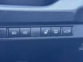 Toyota RAV4 (2024) thumbnail 18