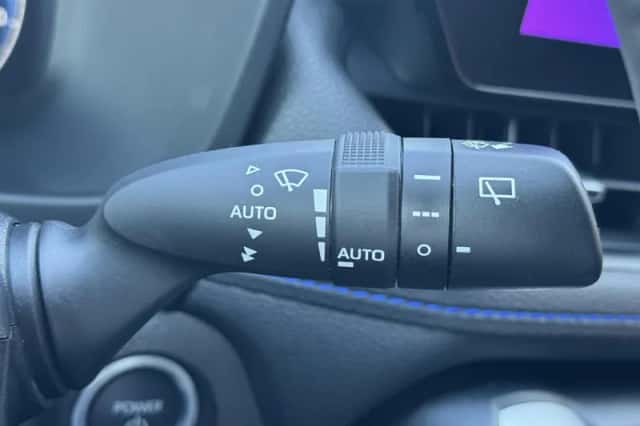 Toyota RAV4 (2024) thumbnail 23
