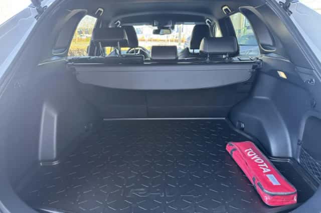Toyota RAV4 (2024) thumbnail 29