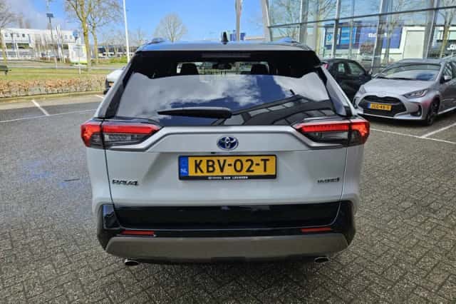 Toyota RAV4 (2024) thumbnail 34