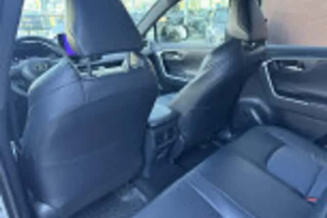 Toyota RAV4 (2024) thumbnail 43