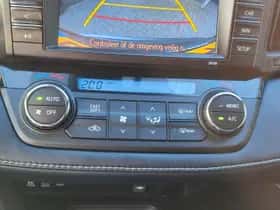 Toyota RAV4 (2018) thumbnail 30