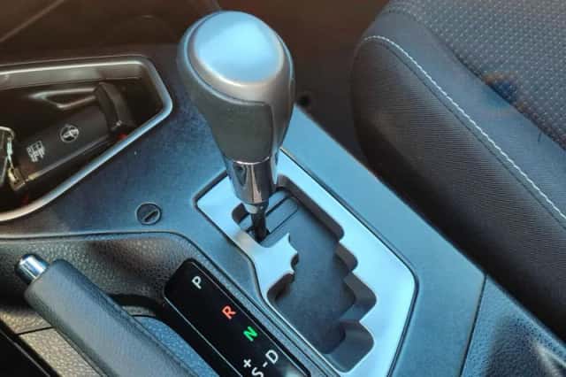 Toyota RAV4 (2018) thumbnail 32