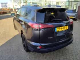 Toyota RAV4 (2018) thumbnail 45