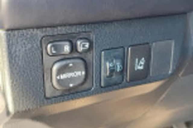 Toyota RAV4 (2018) thumbnail 53