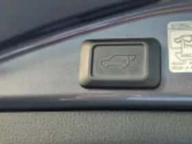 Toyota RAV4 (2018) thumbnail 71