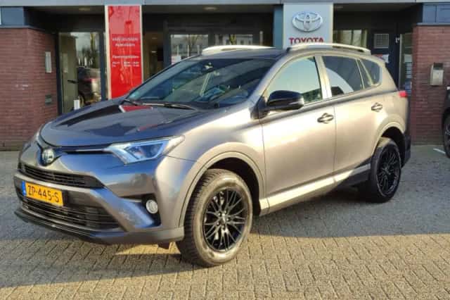 Toyota RAV4 (2018) thumbnail 81