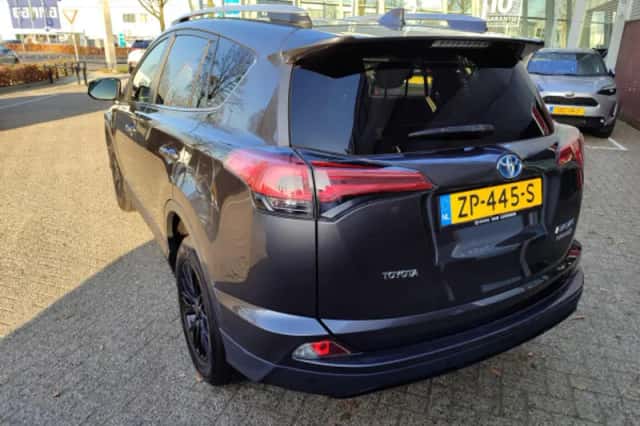 Toyota RAV4 (2018) thumbnail 84