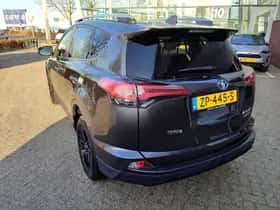 Toyota RAV4 (2018) thumbnail 84