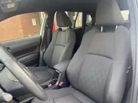 Toyota Corolla (2023) thumbnail 13
