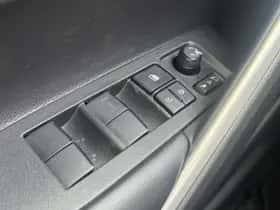 Toyota Corolla (2023) thumbnail 17