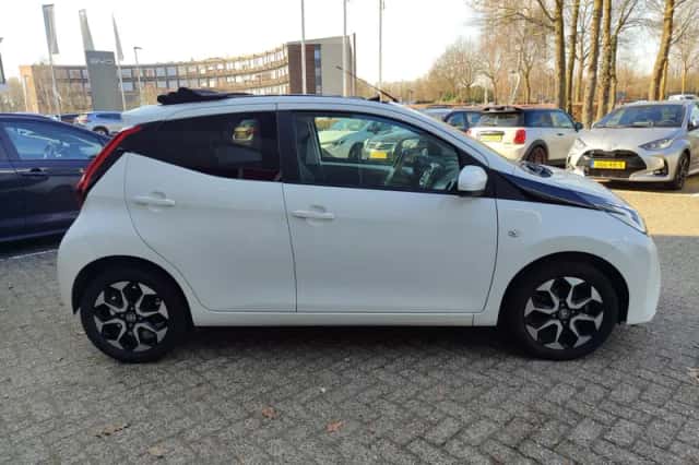 Toyota Aygo (2021) thumbnail 12