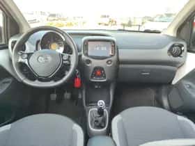 Toyota Aygo (2021) thumbnail 13