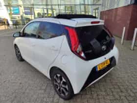 Toyota Aygo (2021) thumbnail 3