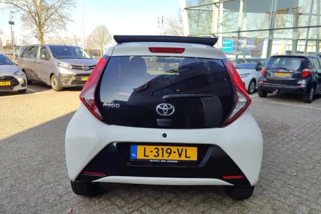 Toyota Aygo (2021) thumbnail 36