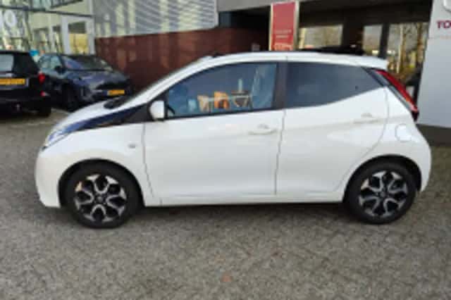 Toyota Aygo (2021) thumbnail 5