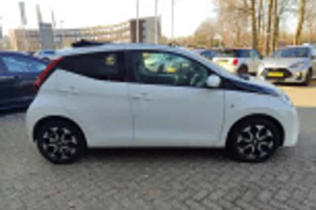Toyota Aygo (2021) thumbnail 43