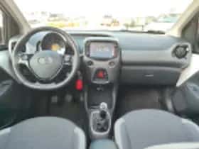 Toyota Aygo (2021) thumbnail 44