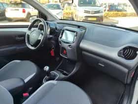 Toyota Aygo (2021) thumbnail 75