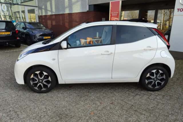 Toyota Aygo (2021) thumbnail 78