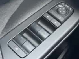 Toyota C hr (2024) thumbnail 46