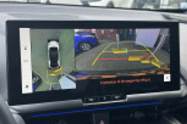 Toyota C hr (2024) thumbnail 53