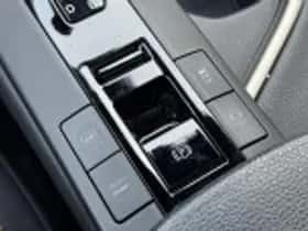Toyota C hr (2024) thumbnail 56