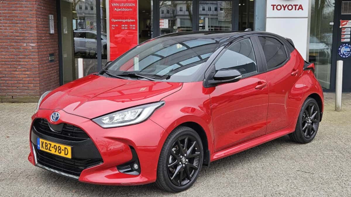 Toyota Yaris (2022) — foto 1