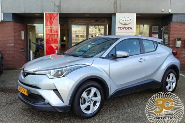 Toyota C hr (2017) thumbnail 1