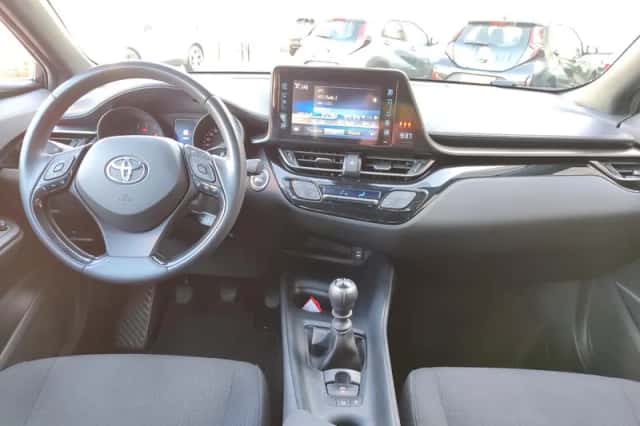 Toyota C hr (2017) thumbnail 12
