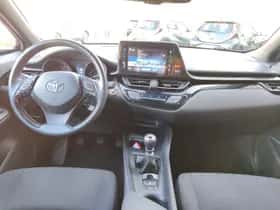 Toyota C hr (2017) thumbnail 12