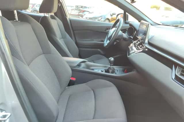 Toyota C hr (2017) thumbnail 14