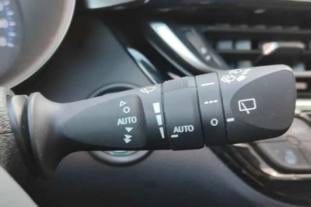 Toyota C hr (2017) thumbnail 21