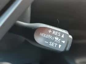 Toyota C hr (2017) thumbnail 22