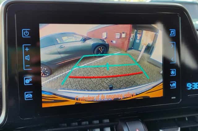 Toyota C hr (2017) thumbnail 24